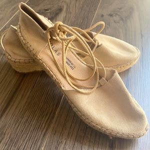 Hand-crafted beige espadrilles